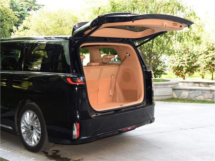 2023 New VOYAH Dreamer PHEV (Hybrid)