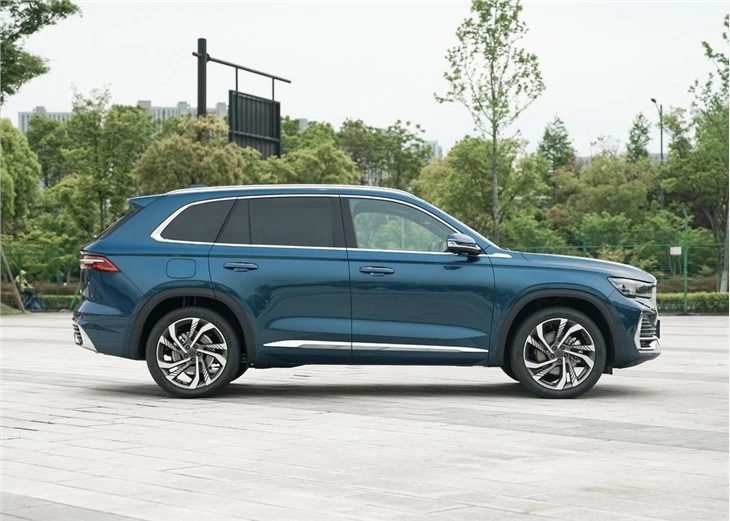 GEELY XingYue 2.0T 4WD SUV