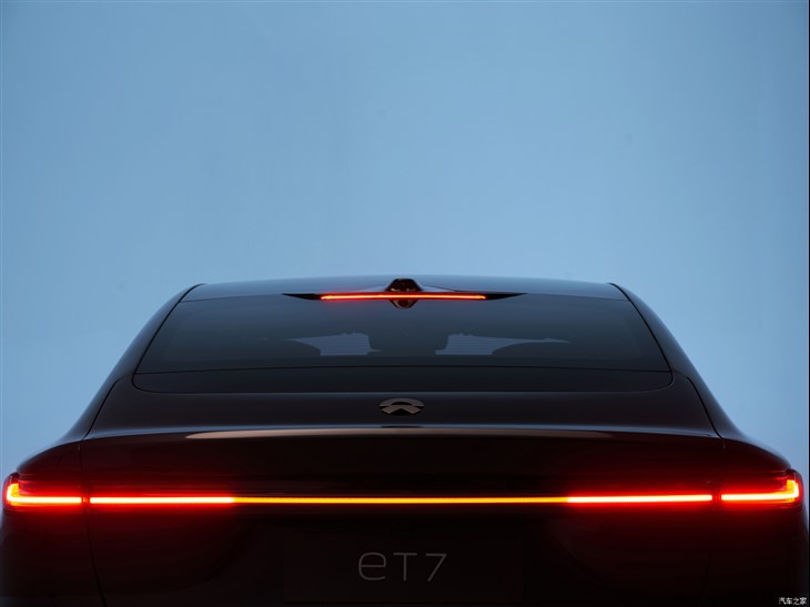 NIO ET7