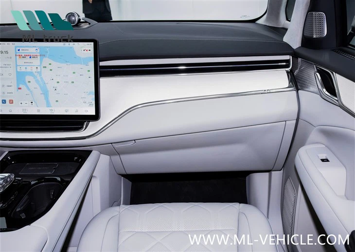 VOLVO EM90