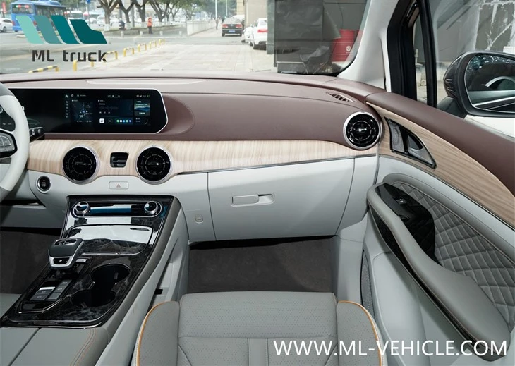 2024 DongFeng Forthing 1.5T DCT Yacht MPV