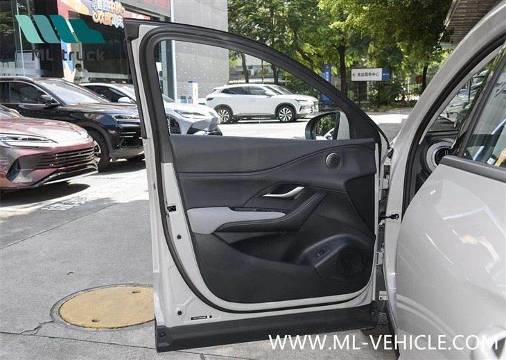 2025 BYD Sea Lion 05 DMi SUV
