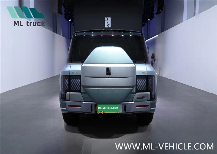 BYD YangWang U8 PHEV SUV Luxury Edition