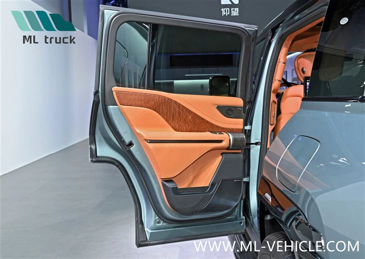 BYD YangWang U8 PHEV SUV Luxury Edition