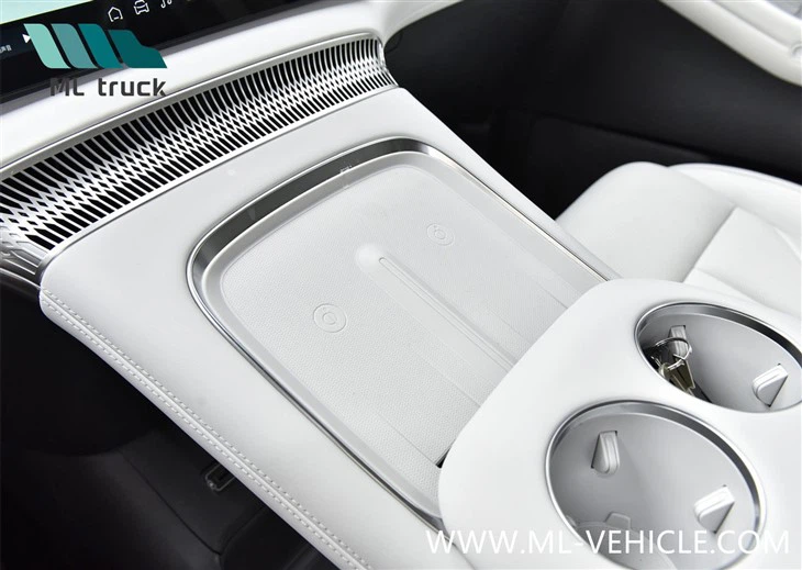 Xpeng X9 MPV EV