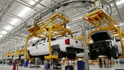 General Motors' Fort Wayne Pickup Truck Factory To Halt Production For Renova...
