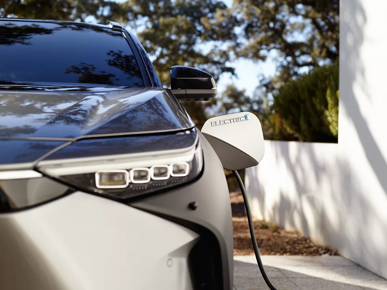Trump Vows To End Electric Vehicle Policy On First Day in Office