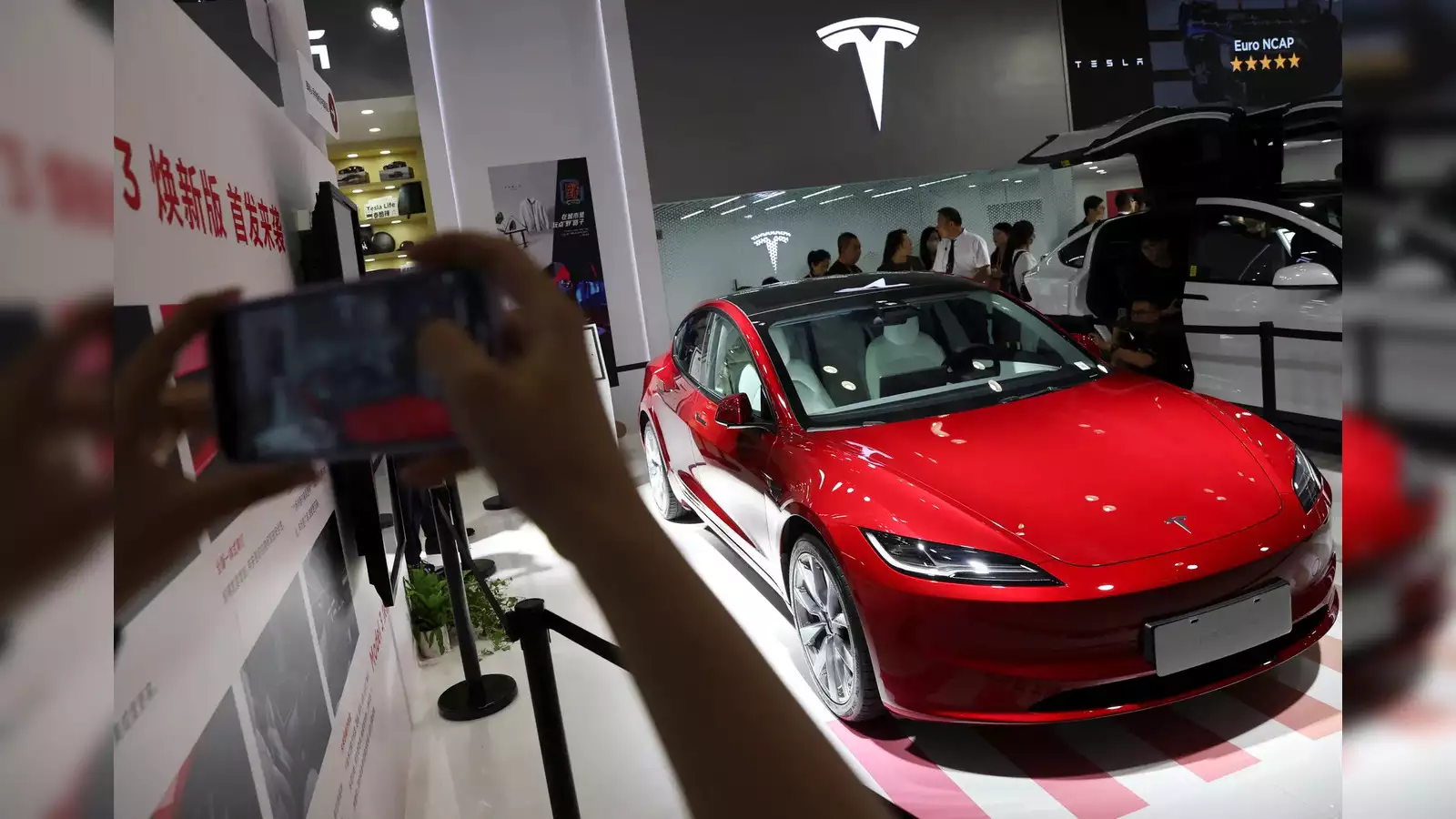 EU Further Lowers Tariffs On Tesla And Chinese-Made Electric Vehicles